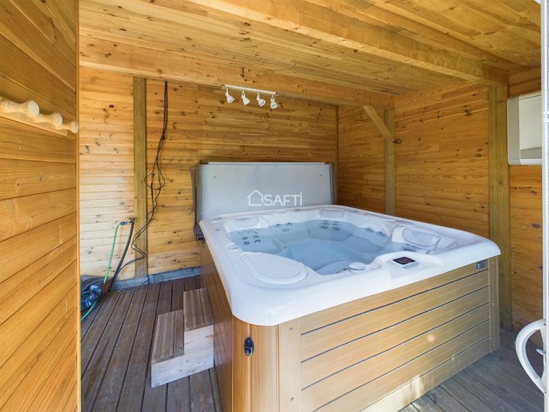 Maison - 172 m² - 5 pièces