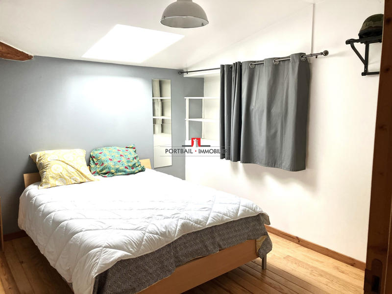 Maison - 220 m² - 6 pièces