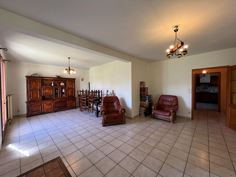 Maison - 214 m² - 7 pièces