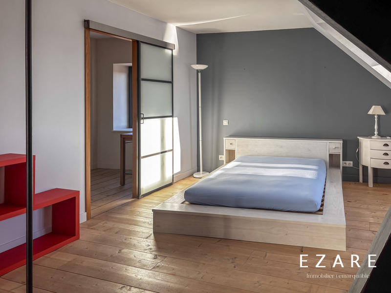 Loft - 138 m² - 6 pièces