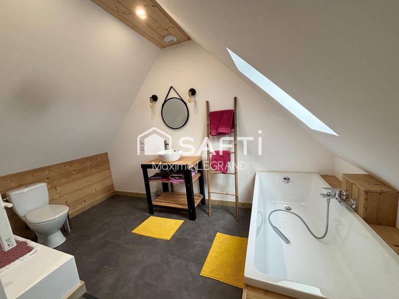 Maison - 99 m² - 5 pièces