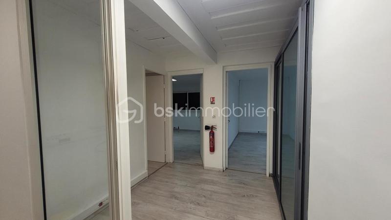 Bureau - 140 m² - 6 pièces