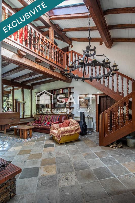 Maison - 225 m² - 6 pièces