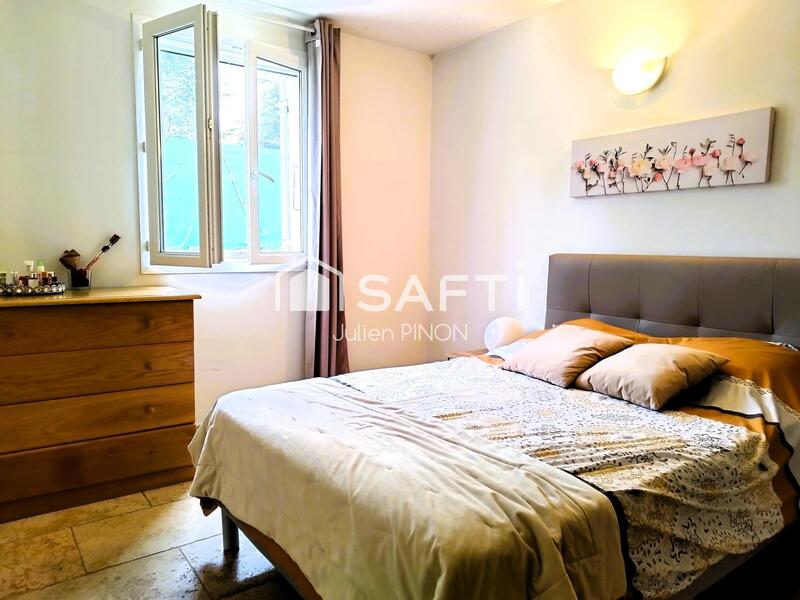 Maison - 182 m² - 8 pièces