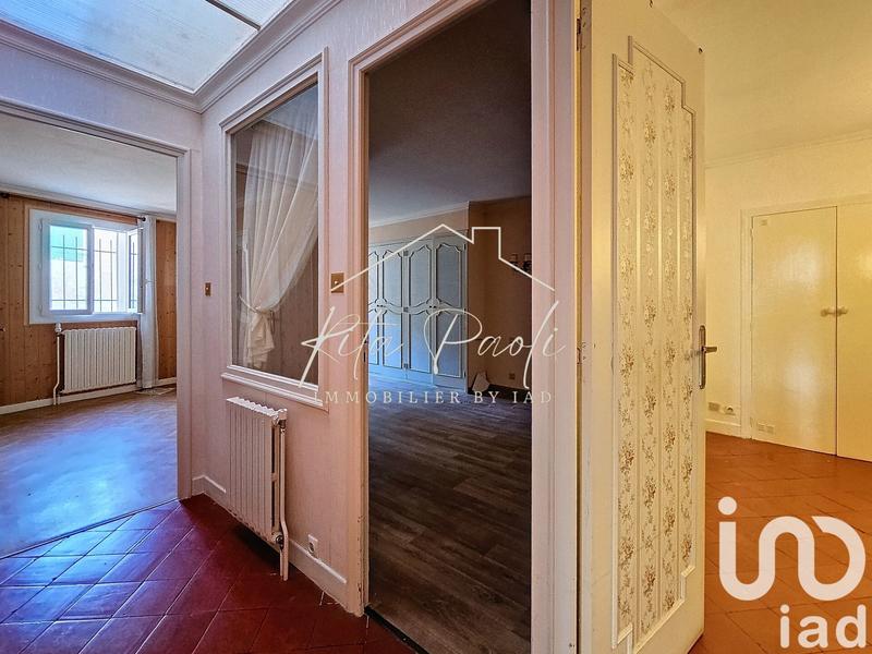 Maison - 203 m² - 9 pièces