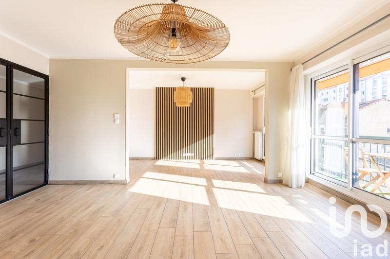 Appartement - 98 m² - 5 pièces