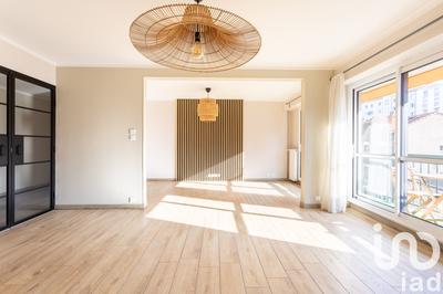 Appartement - 98 m² - 5 pièces