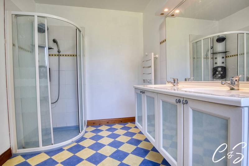 Maison - 146 m² - 5 pièces