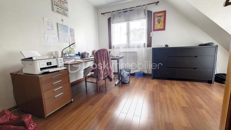 Maison - 225 m² - 9 pièces