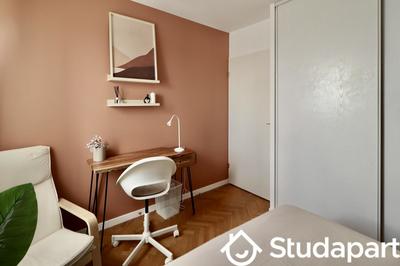 Chambre - 9 m² - 1 pièce