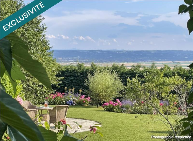 Villa - 220 m² - 8 pièces