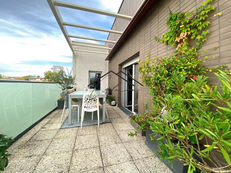 Appartement - 105 m² - 5 pièces