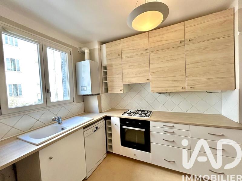 Appartement - 96 m² - 5 pièces