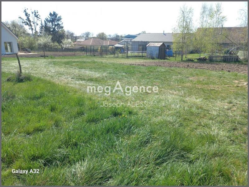 Terrain constructible - 1 802 m²