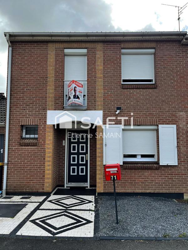 Maison - 94 m² - 5 pièces