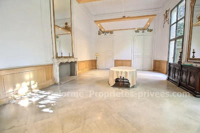 Appartement - 192 m² - 5 pièces