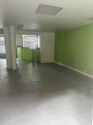 Local commercial - 80 m²