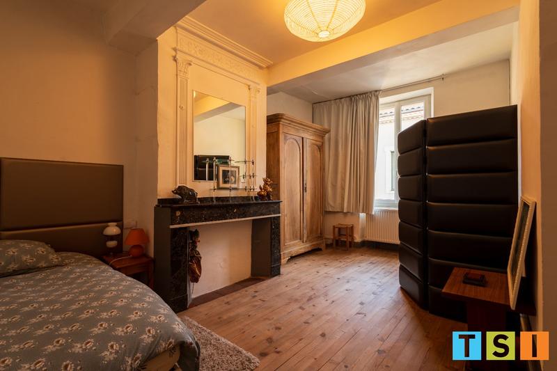 Maison - 200 m² - 8 pièces