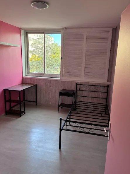 Appartement - 79 m² - 5 pièces