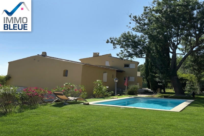 Maison - 205 m² - 6 pièces