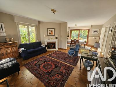 Maison - 160 m² - 8 pièces