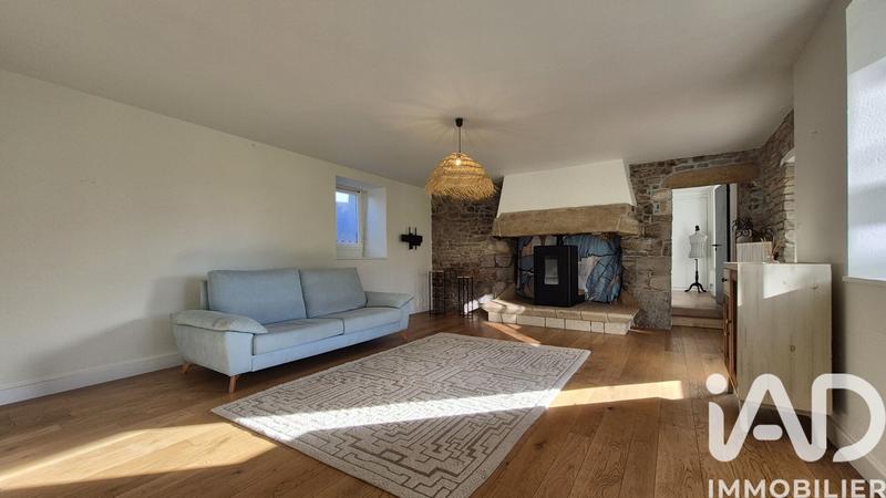 Maison - 240 m² - 9 pièces