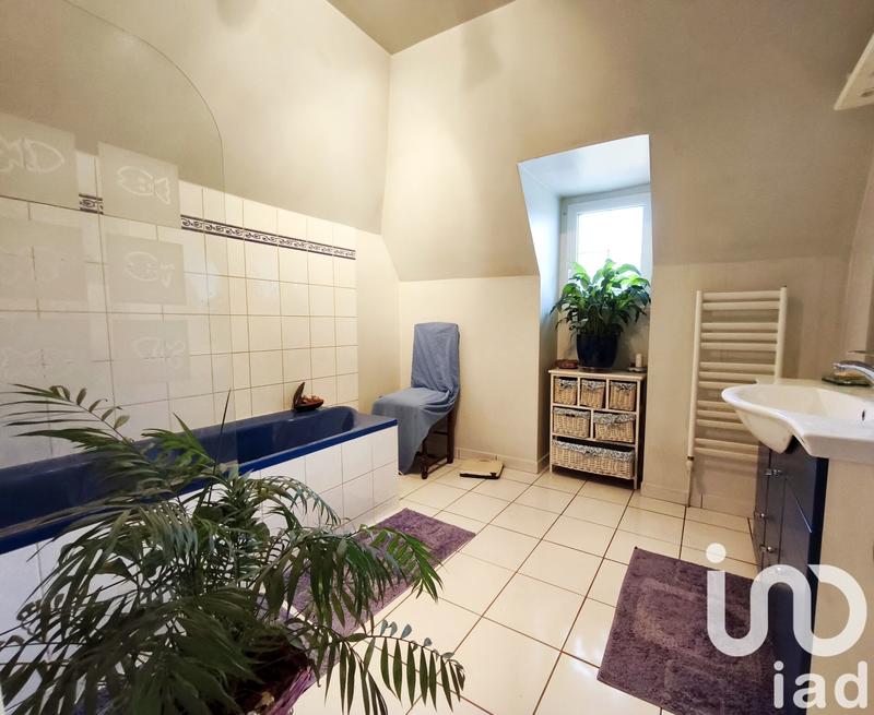 Maison - 210 m² - 6 pièces