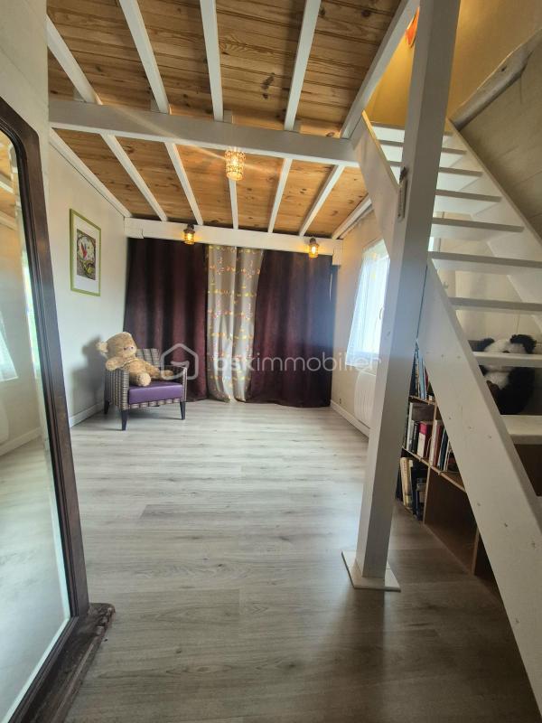 Maison - 90 m² - 5 pièces