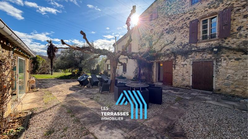 Ferme - 585 m² - 12 pièces