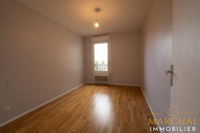 Appartement - 85 m² - 3 pièces