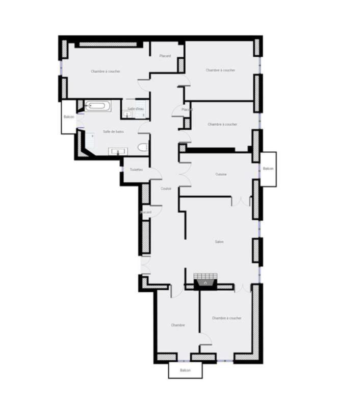 Appartement - 151 m² - 6 pièces