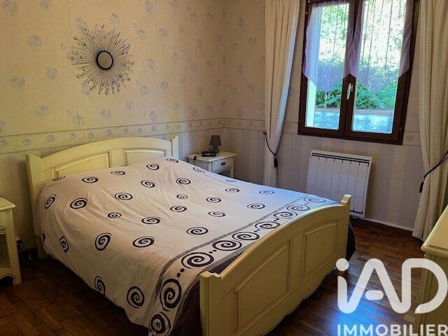 Maison - 203 m² - 7 pièces