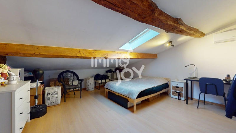 Maison - 185 m² - 7 pièces