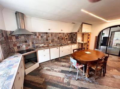 Maison - 197 m² - 5 pièces