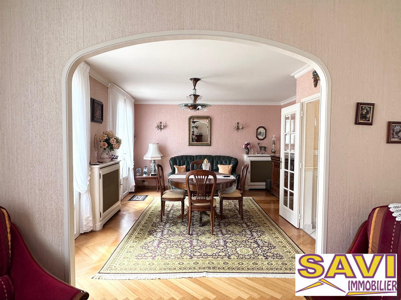 Maison traditionnelle - 132 m² - 7 pièces