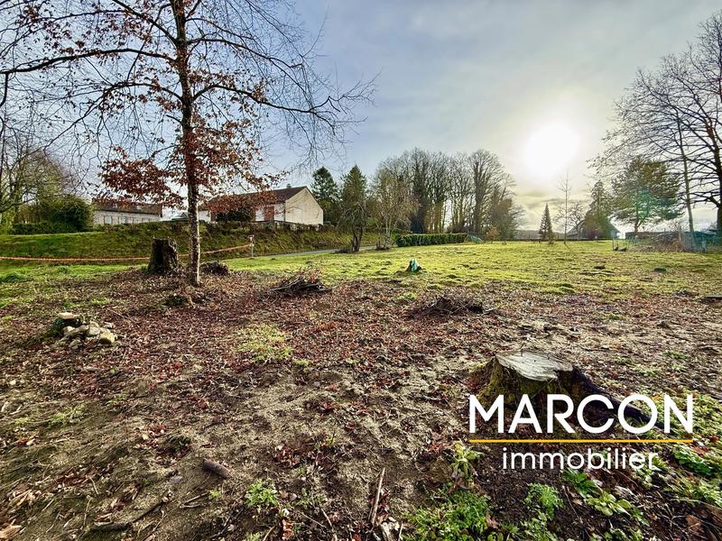 Terrain constructible - 712 m²