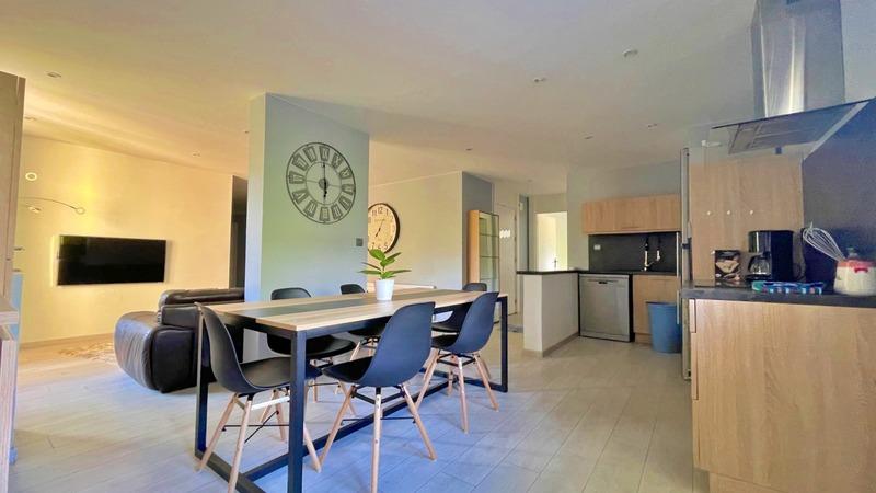 Appartement - 123 m² - 6 pièces