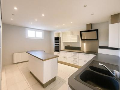 Appartement - 80 m² - 3 pièces