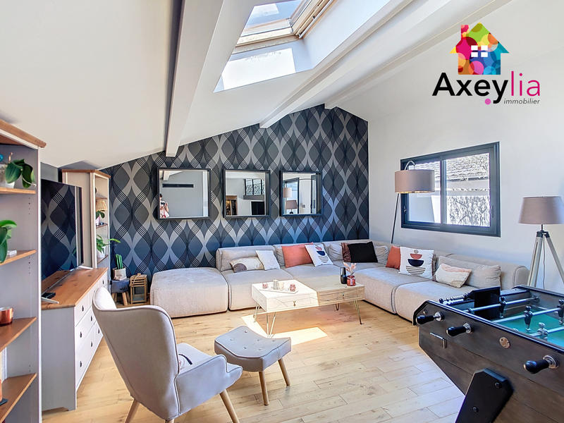 Loft - 171 m² - 8 pièces