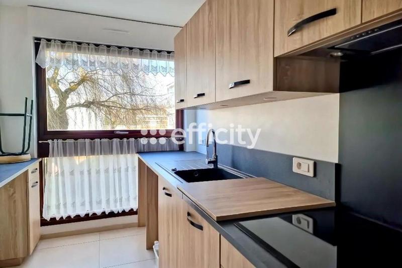 Appartement - 110 m² - 4 pièces