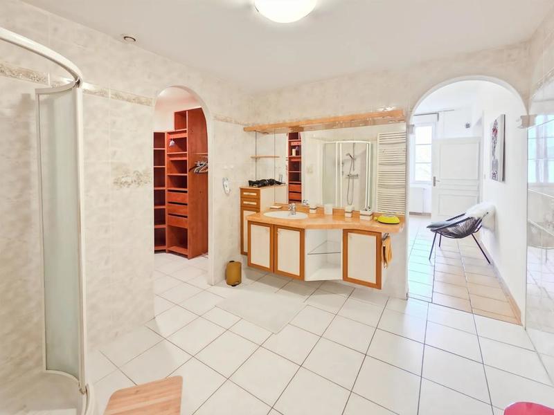 Appartement - 197 m² - 5 pièces