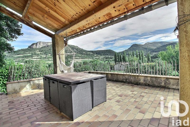 Maison - 104 m² - 4 pièces