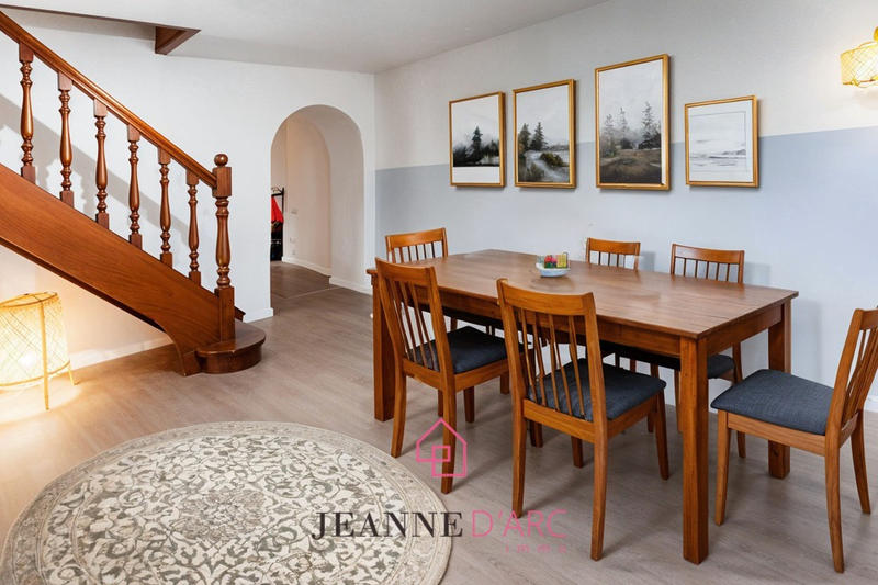 Maison - 119 m² - 8 pièces