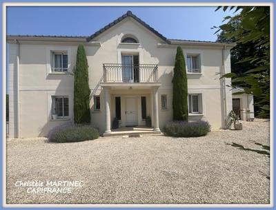 Maison - 226 m² - 7 pièces