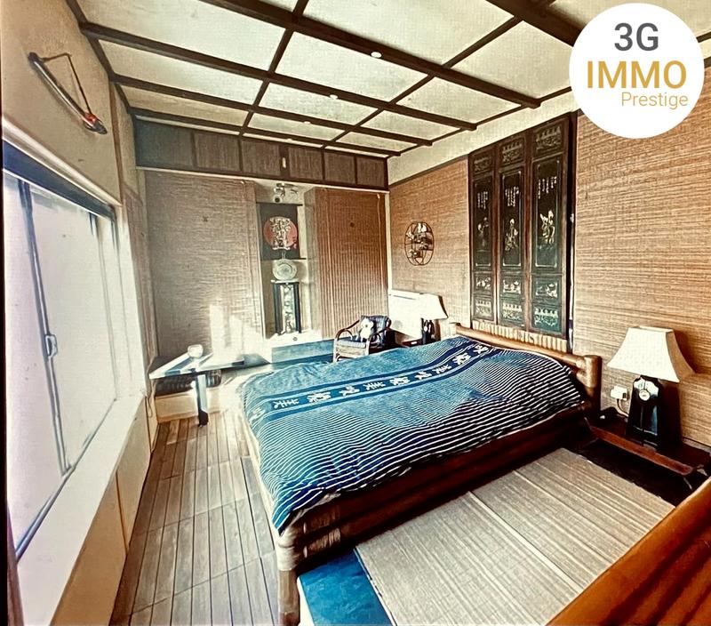 Demeure - 230 m² - 7 pièces