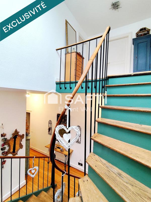 Maison - 213 m² - 6 pièces