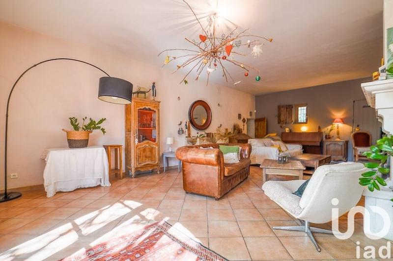 Maison - 242 m² - 7 pièces