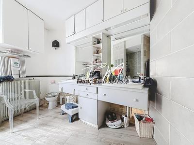 Maison - 202 m² - 8 pièces