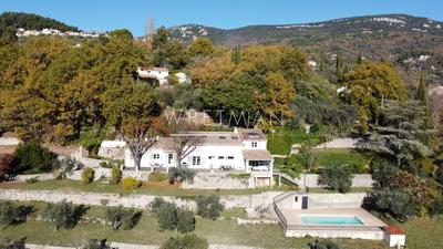 Maison - 141 m² - 5 pièces