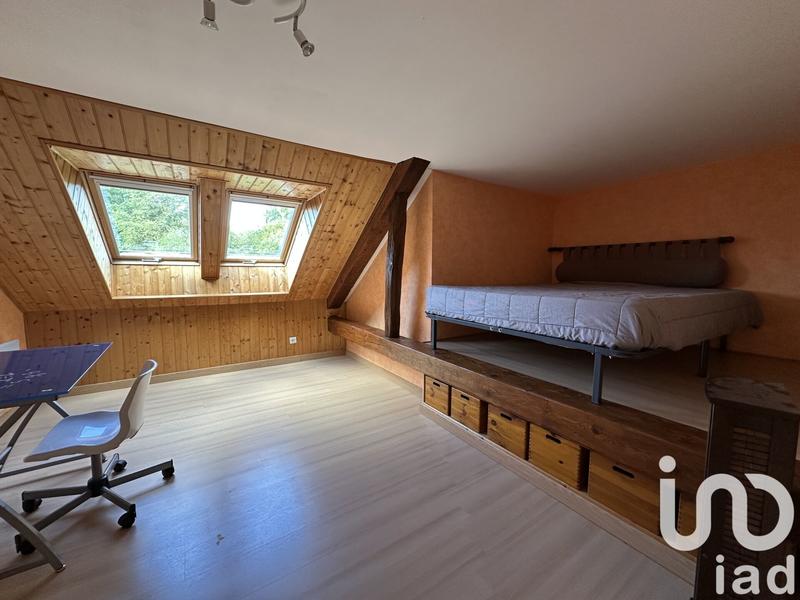 Maison - 317 m² - 13 pièces